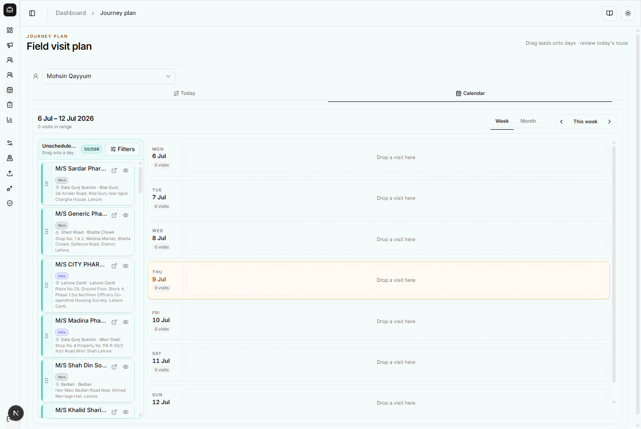 Animated demo: drag a lead from Unscheduled leads onto a calendar day